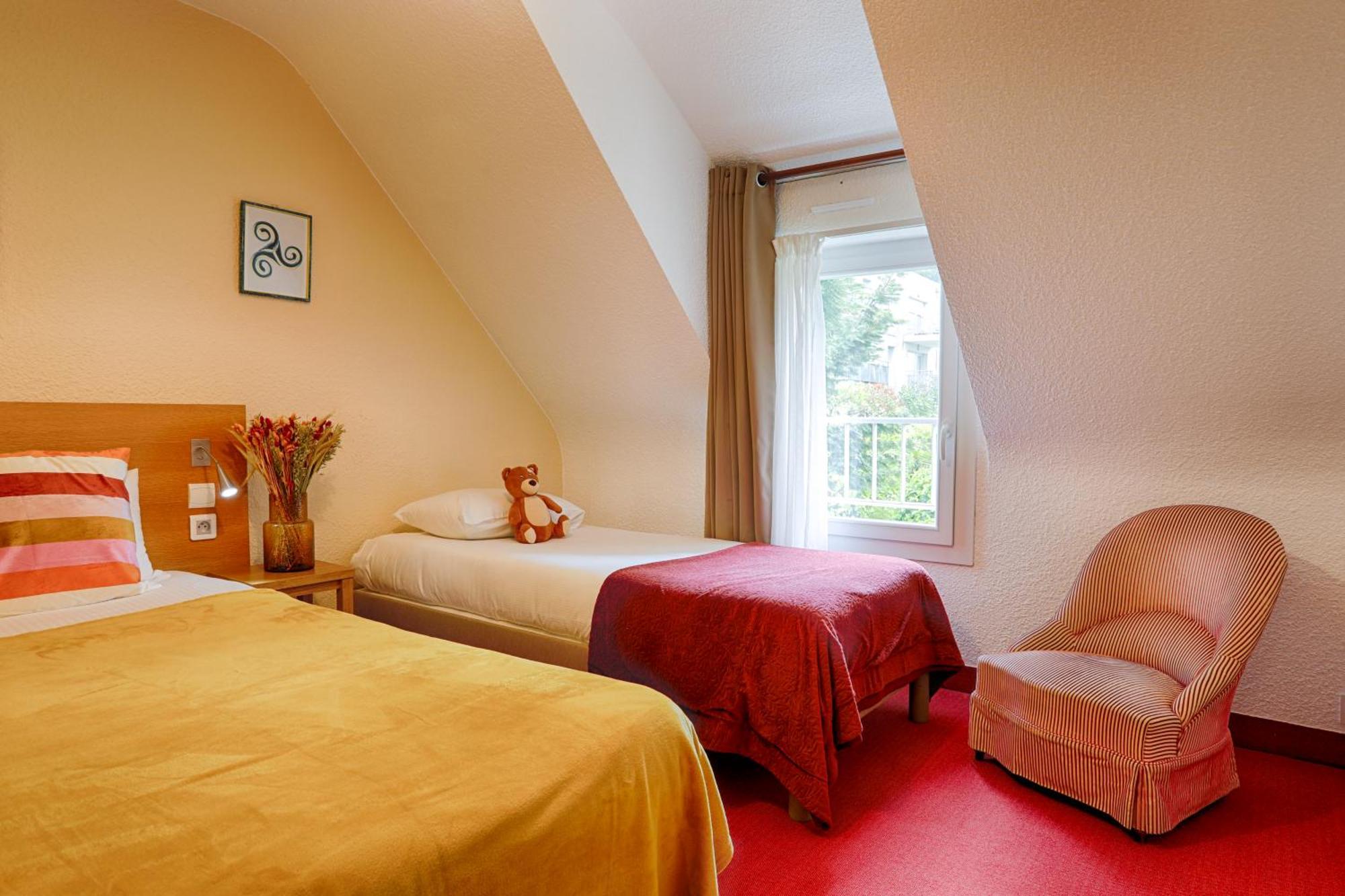 Hotel Le Branhoc - Brit Hotel Auray Exterior photo