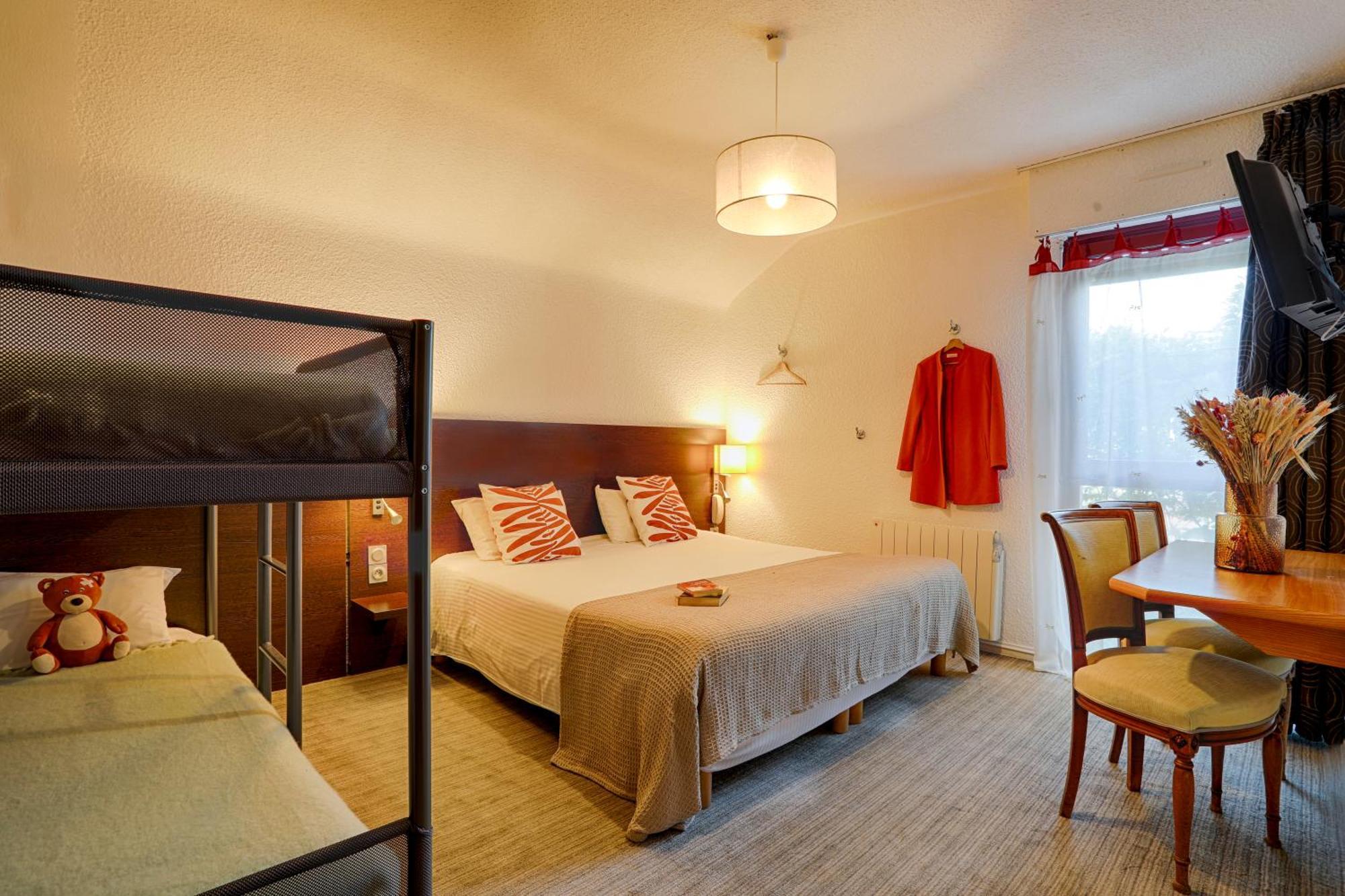 Hotel Le Branhoc - Brit Hotel Auray Exterior photo