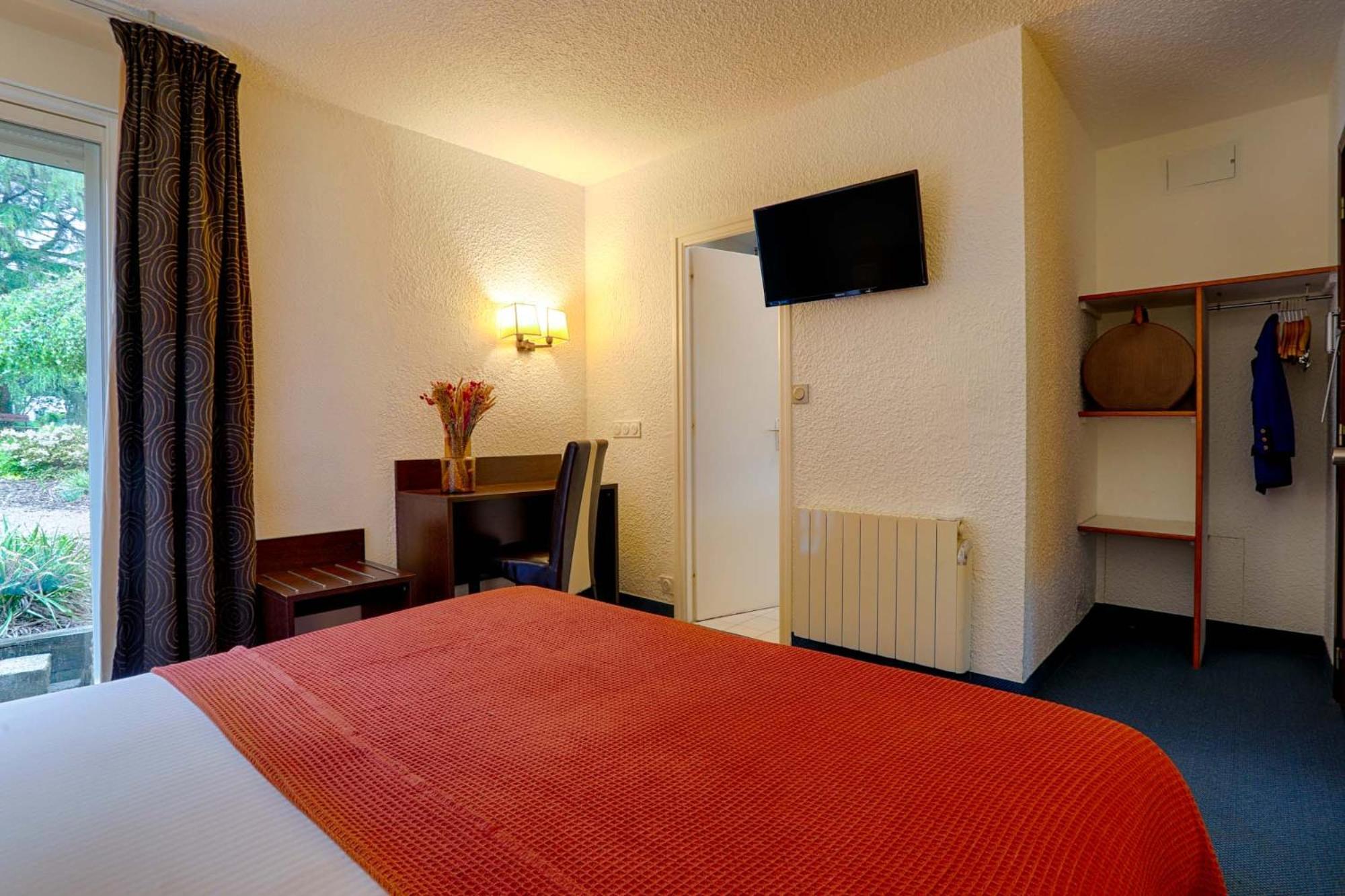 Hotel Le Branhoc - Brit Hotel Auray Exterior photo