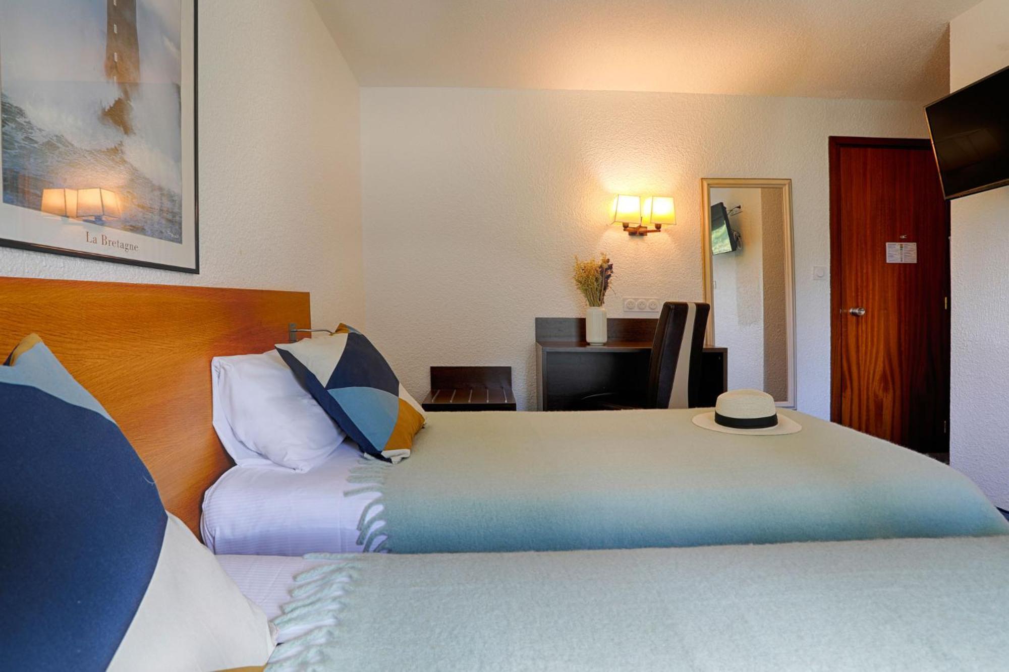Hotel Le Branhoc - Brit Hotel Auray Exterior photo
