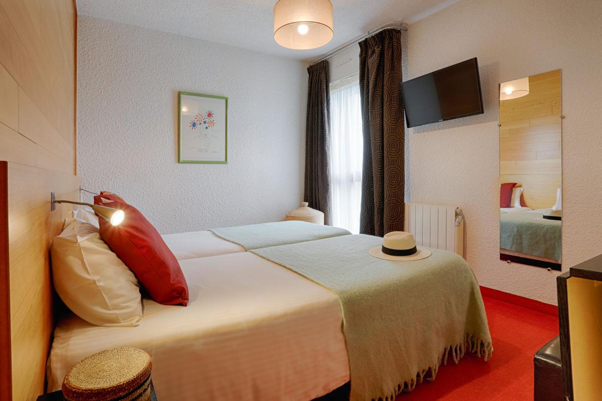 Hotel Le Branhoc - Brit Hotel Auray Exterior photo
