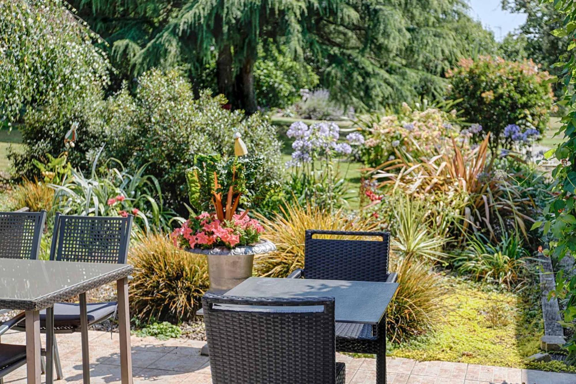 Hotel Le Branhoc - Brit Hotel Auray Exterior photo