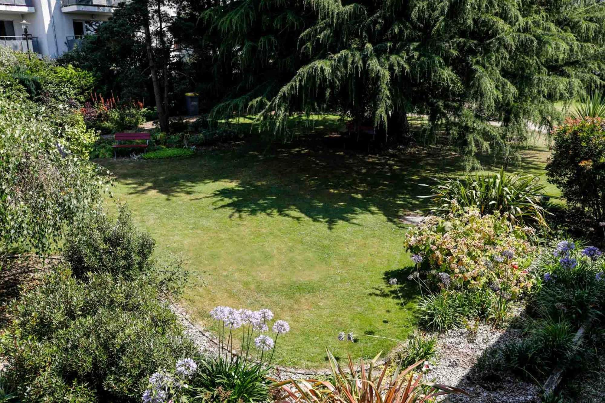 Hotel Le Branhoc - Brit Hotel Auray Exterior photo