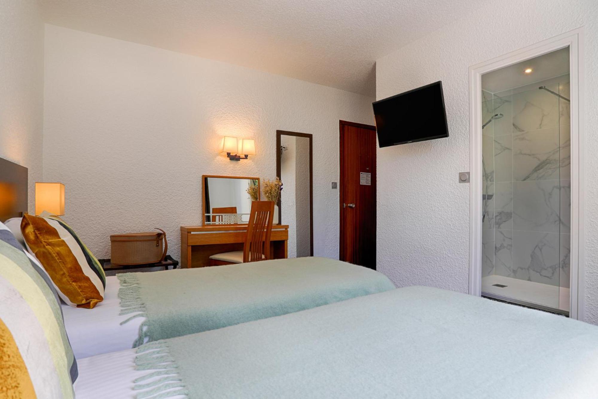Hotel Le Branhoc - Brit Hotel Auray Exterior photo