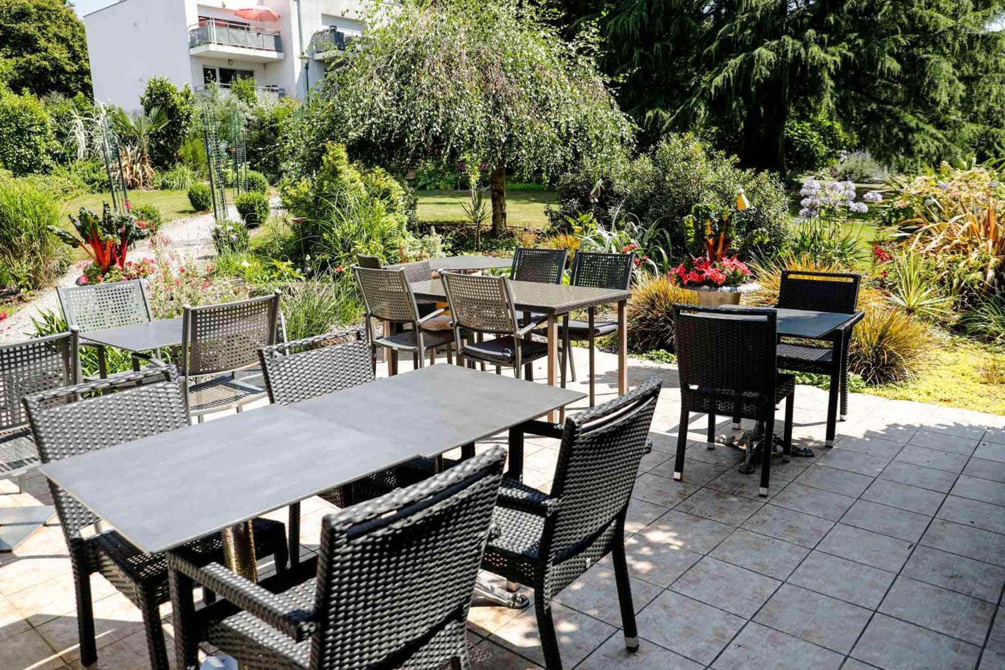 Hotel Le Branhoc - Brit Hotel Auray Exterior photo