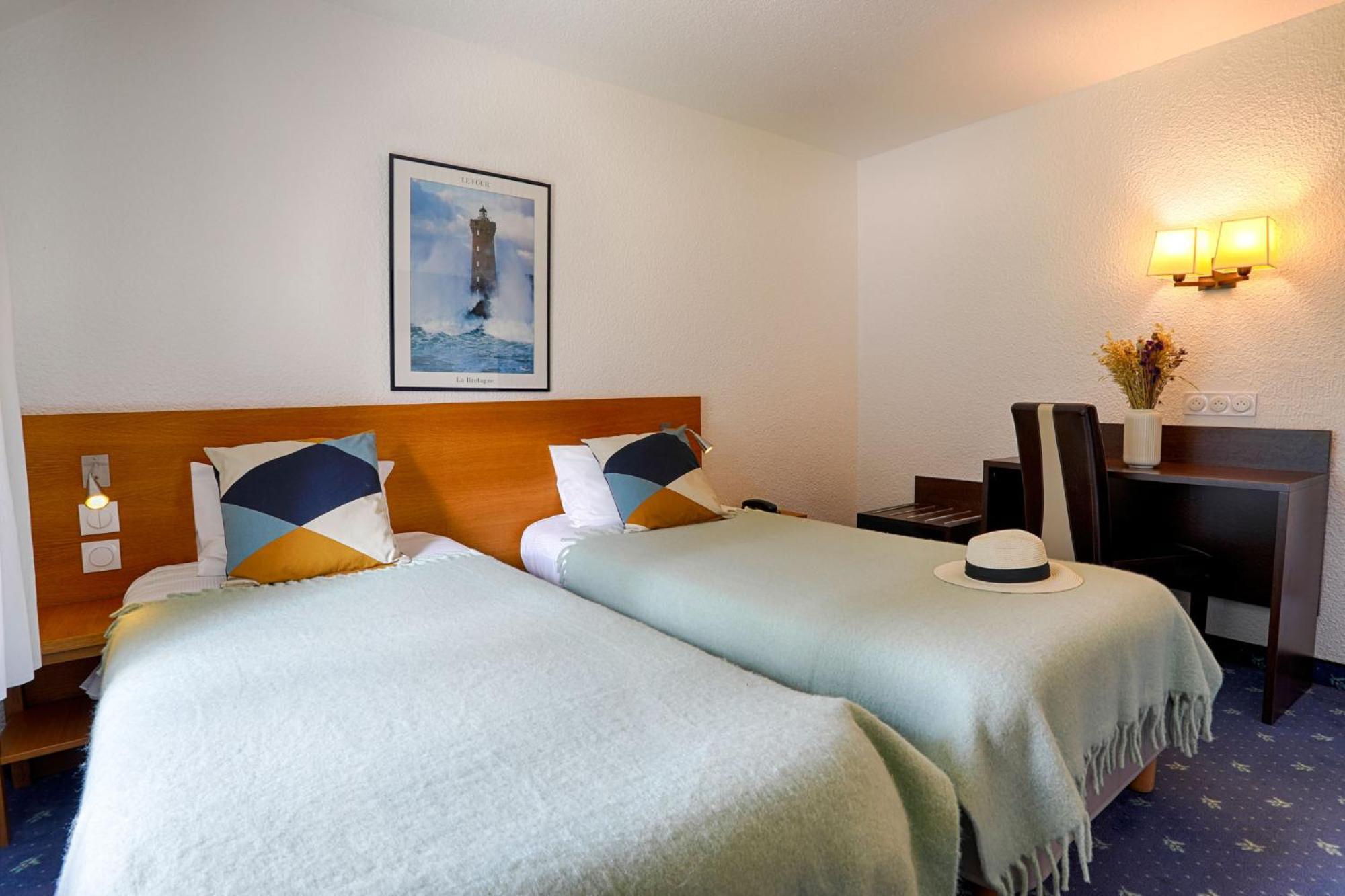 Hotel Le Branhoc - Brit Hotel Auray Exterior photo