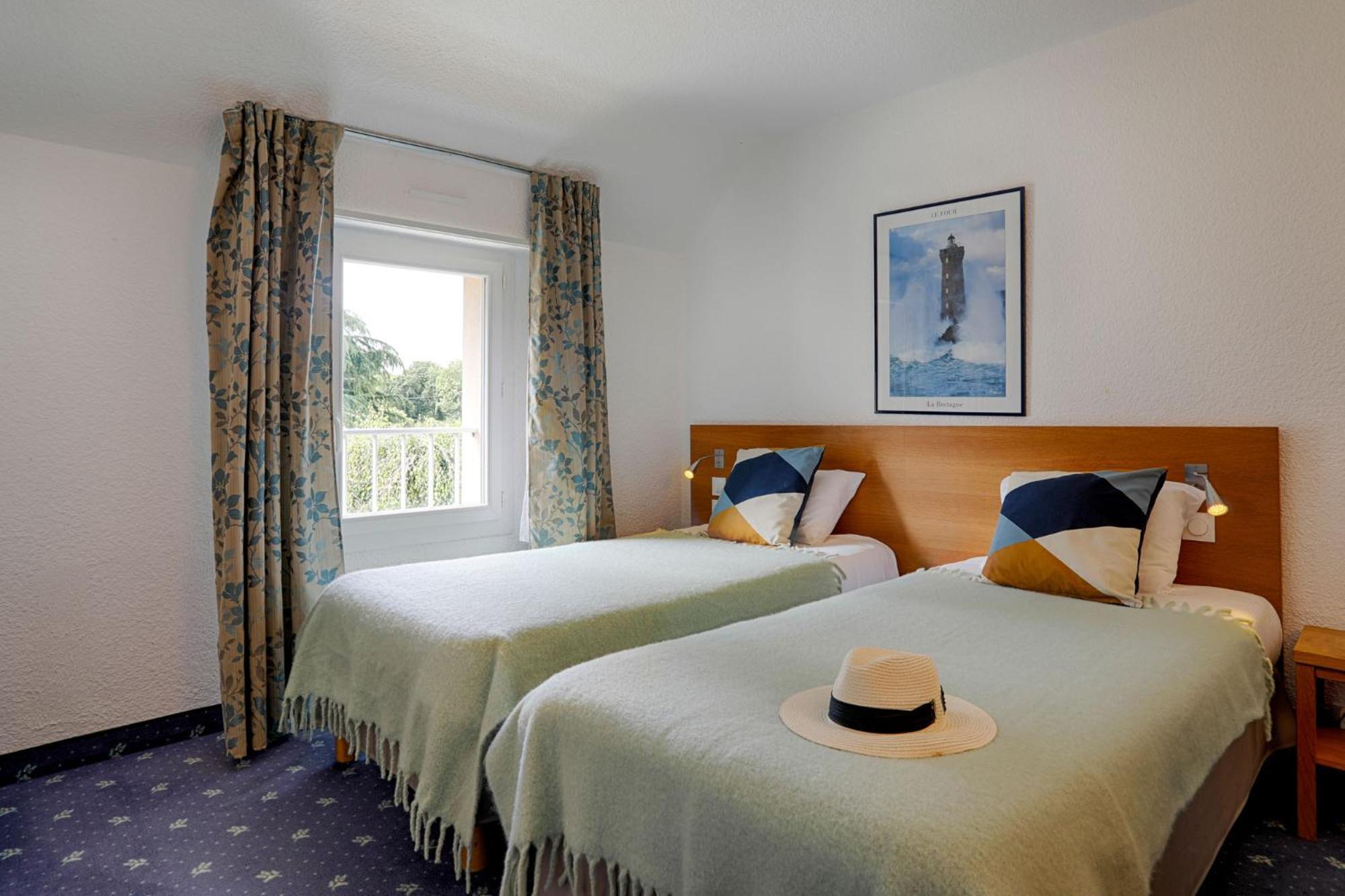 Hotel Le Branhoc - Brit Hotel Auray Exterior photo